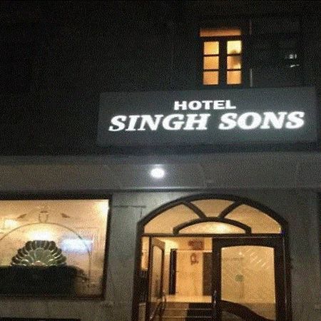 Hotel Treebo Trend Singh Sons Karol Bagh Neu-Delhi Exterior foto