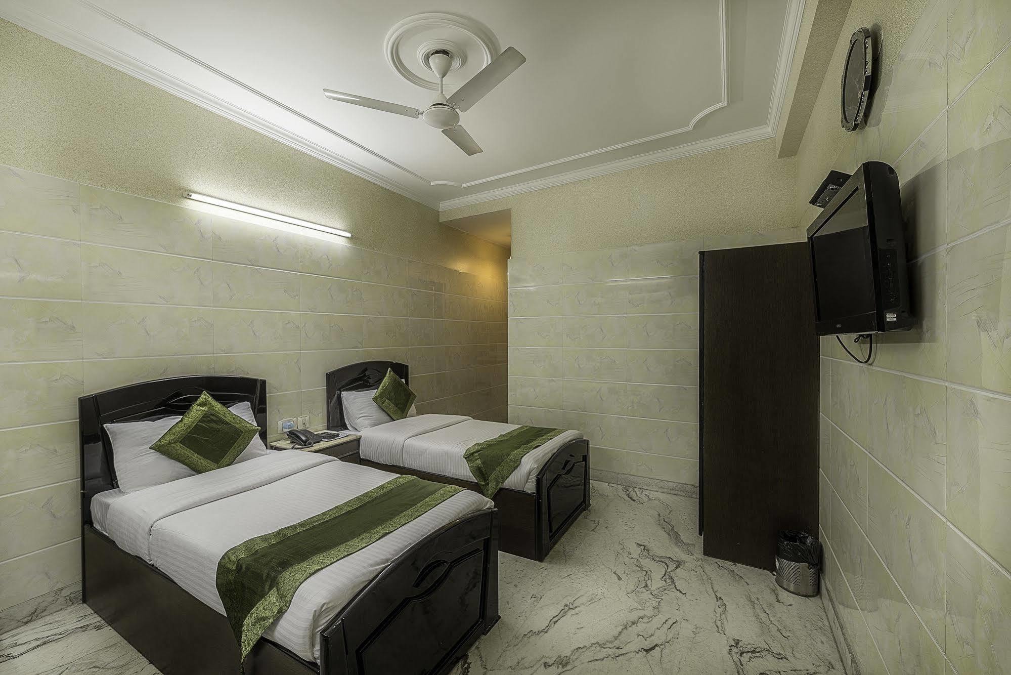 Hotel Treebo Trend Singh Sons Karol Bagh Neu-Delhi Exterior foto