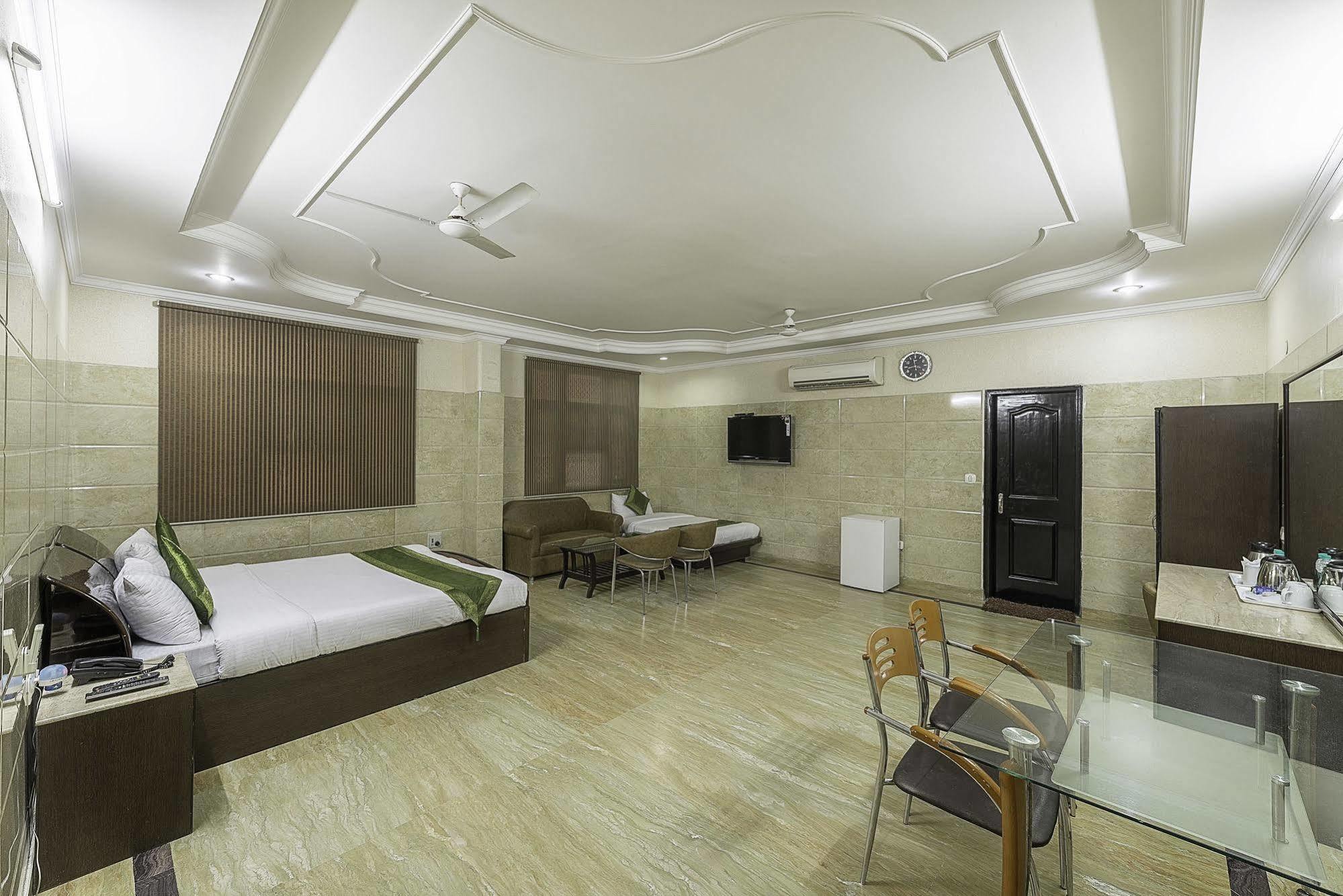 Hotel Treebo Trend Singh Sons Karol Bagh Neu-Delhi Exterior foto