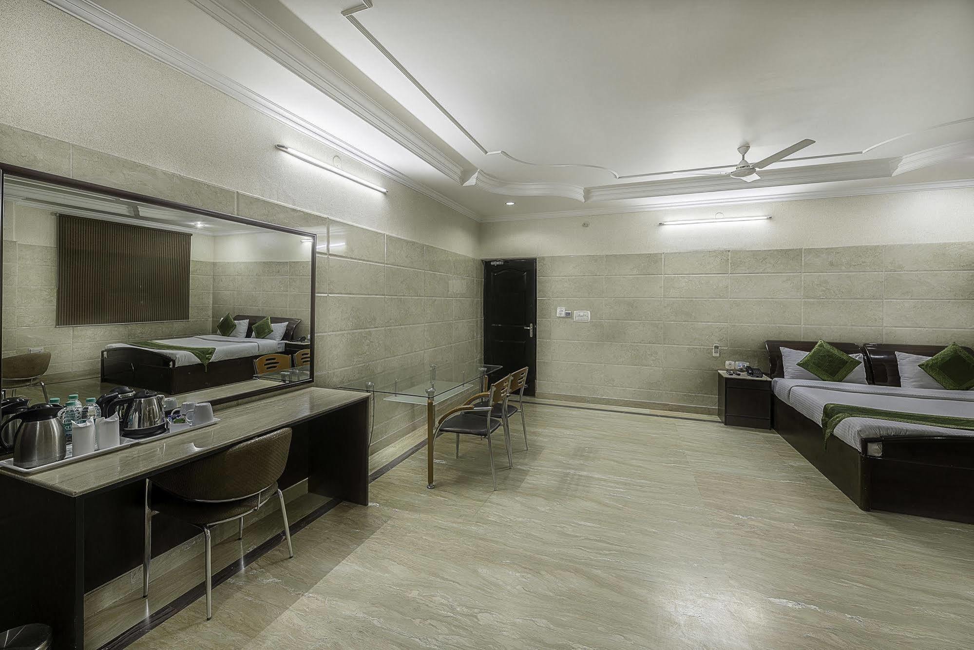 Hotel Treebo Trend Singh Sons Karol Bagh Neu-Delhi Exterior foto