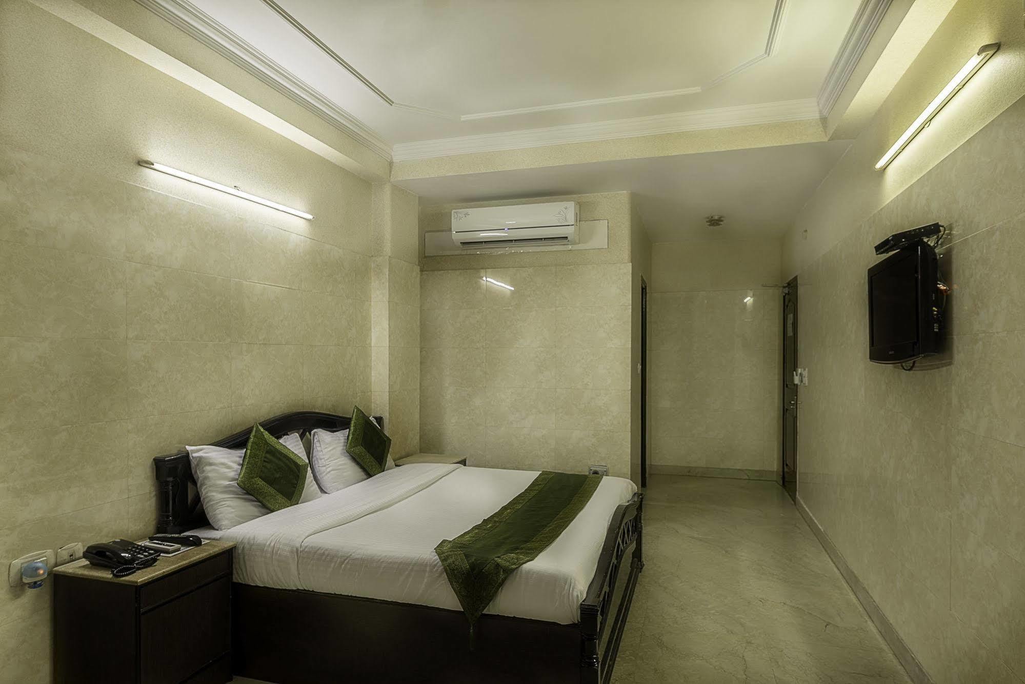 Hotel Treebo Trend Singh Sons Karol Bagh Neu-Delhi Exterior foto